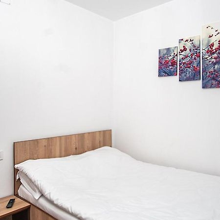 Hotel La Platouri Voluntari Buitenkant foto